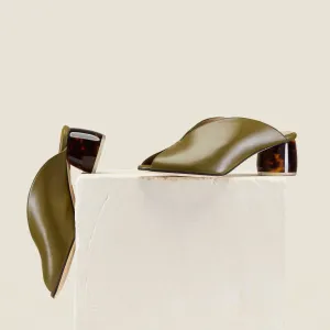 Ayr Mule, Olive