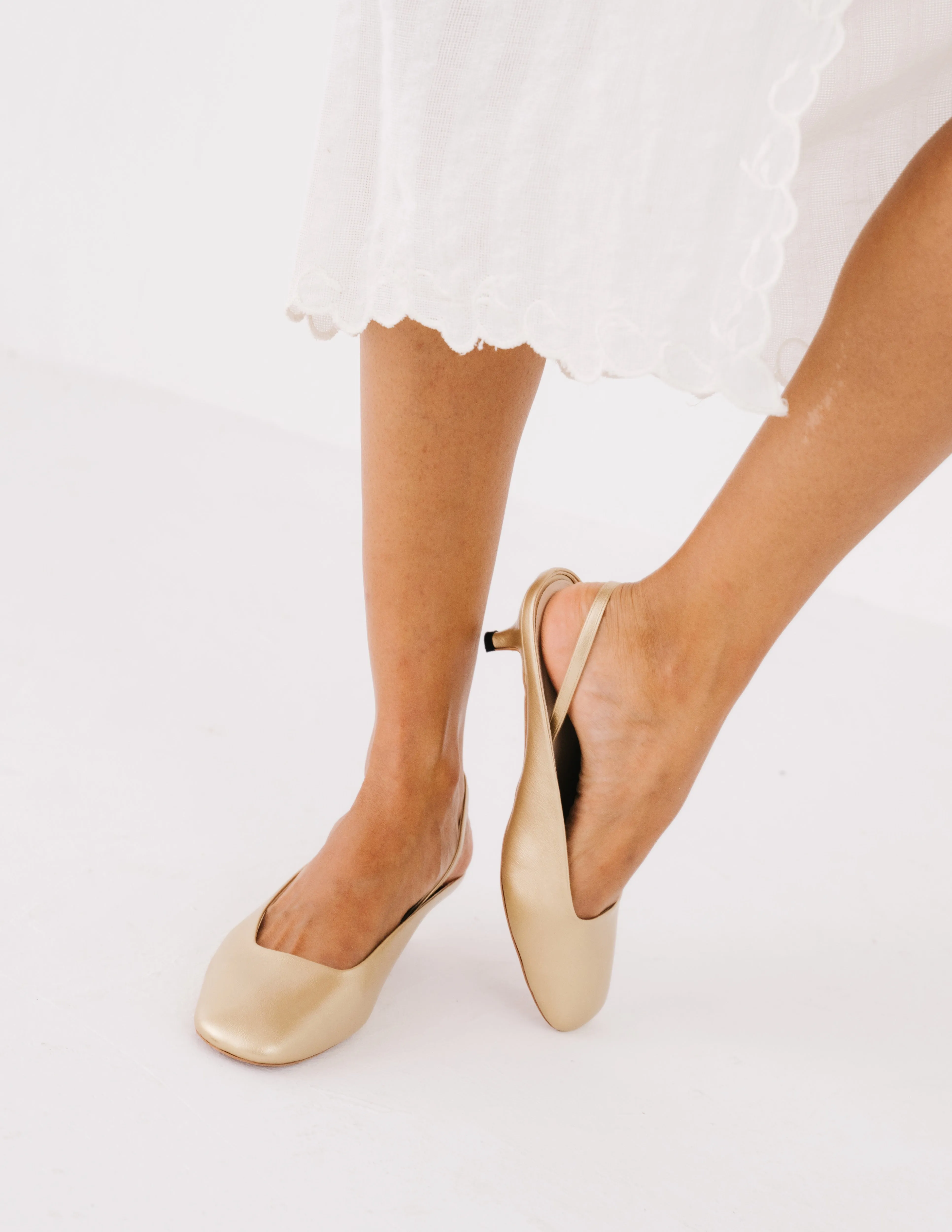 Azura Slingback Kitten Heel Mules (Gold)