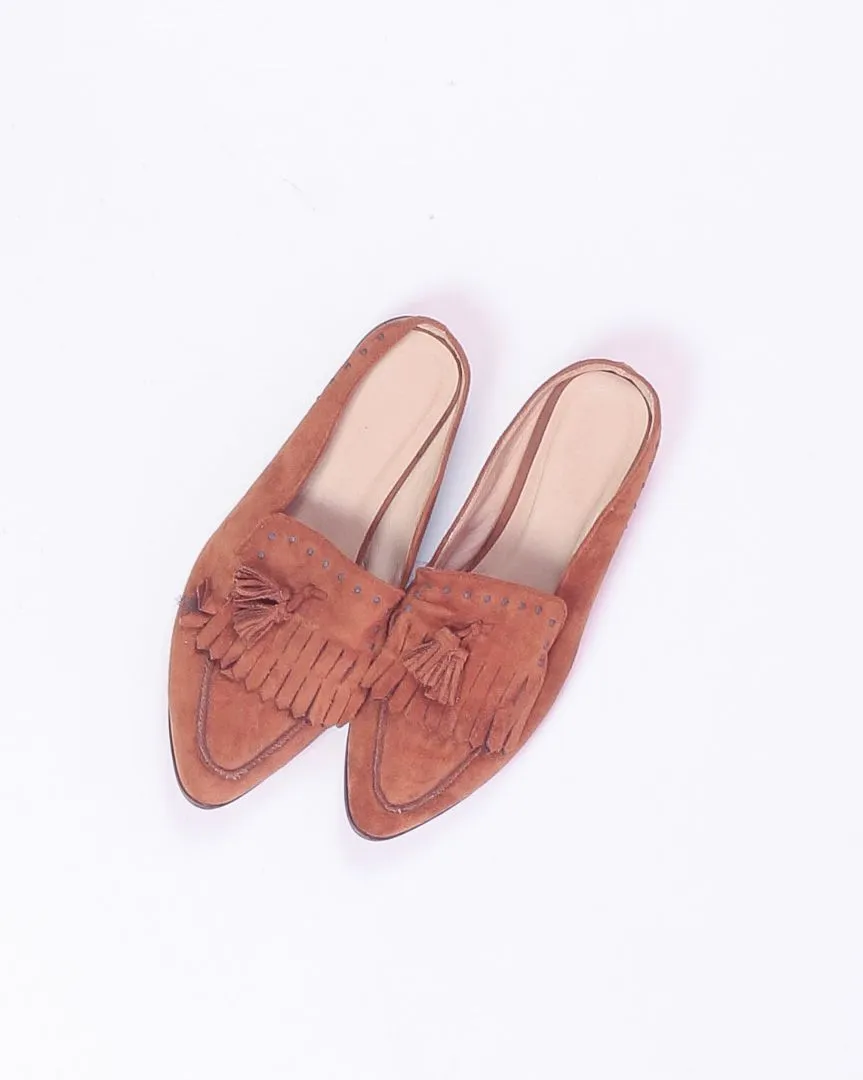 Brown Mules, 8