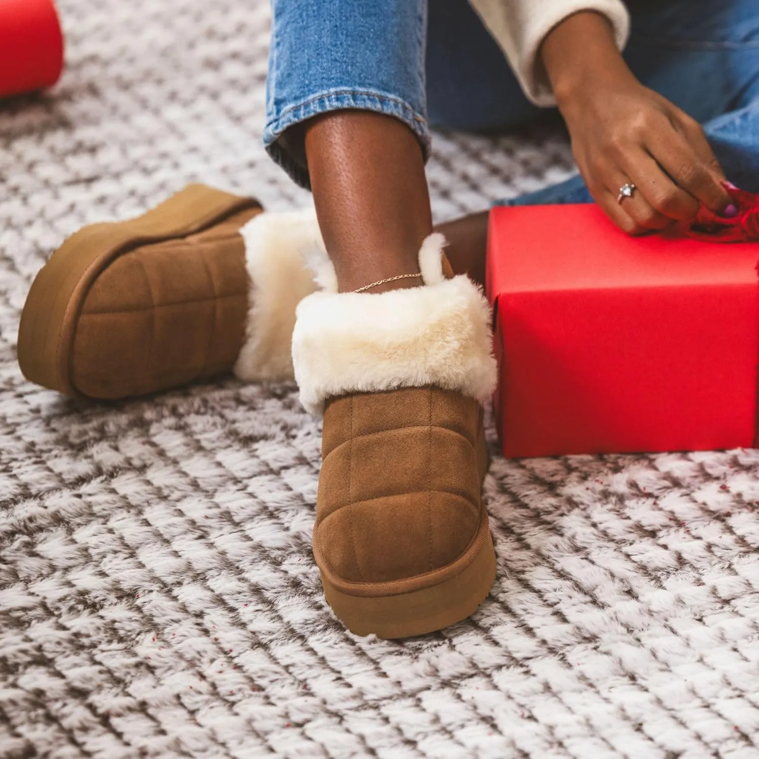 Dearfoams Women's Bootie Bayswater Comfy Indoor Outdoor Shearling Platform Slipper Ankle Boot